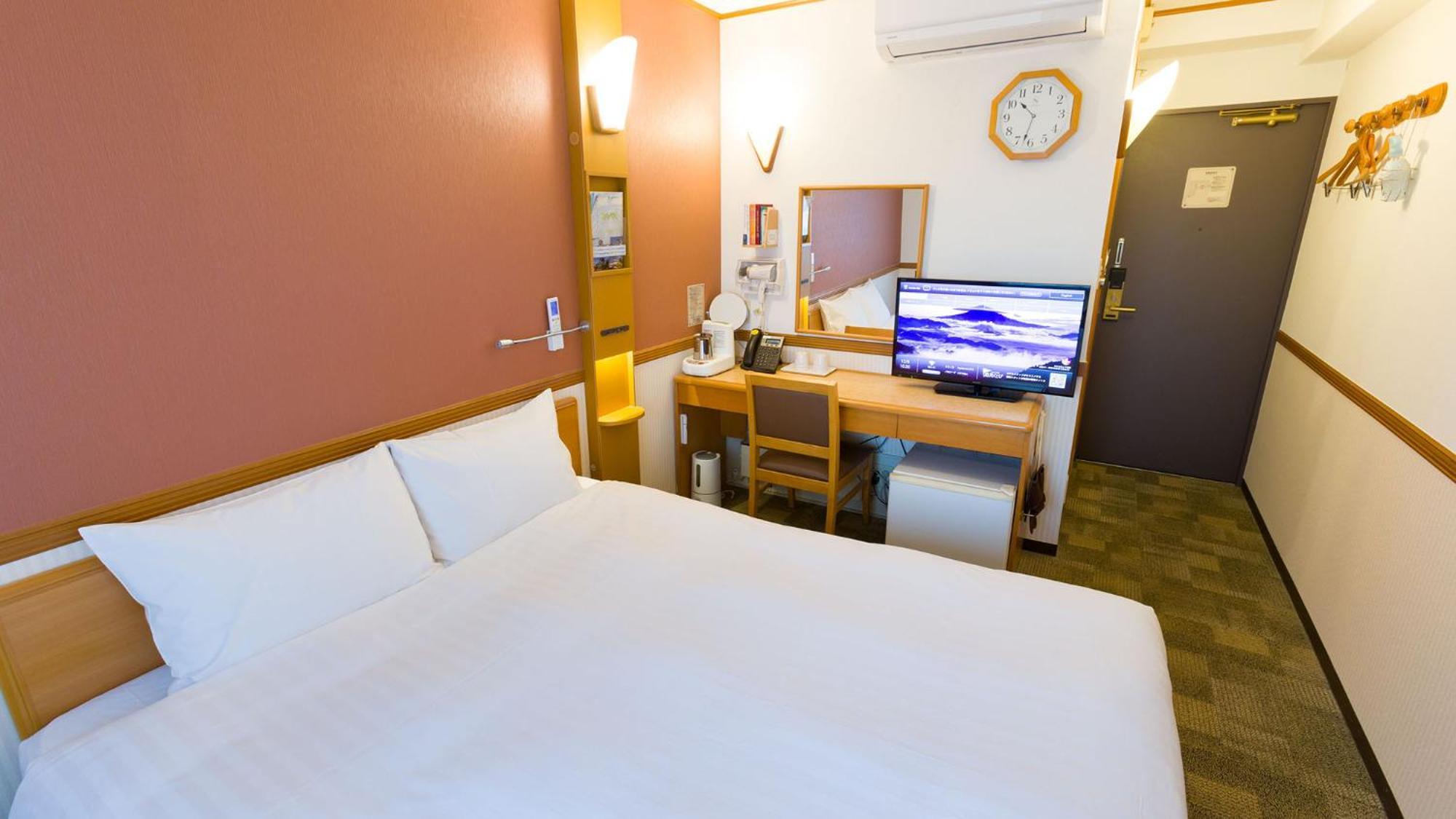 Toyoko Inn Takasaki Eki Nishi Guchi No 2 Стая снимка
