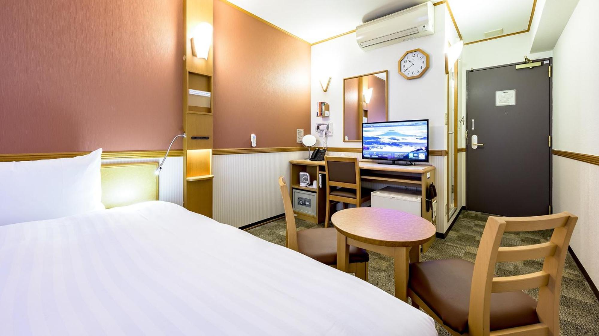 Toyoko Inn Takasaki Eki Nishi Guchi No 2 Стая снимка
