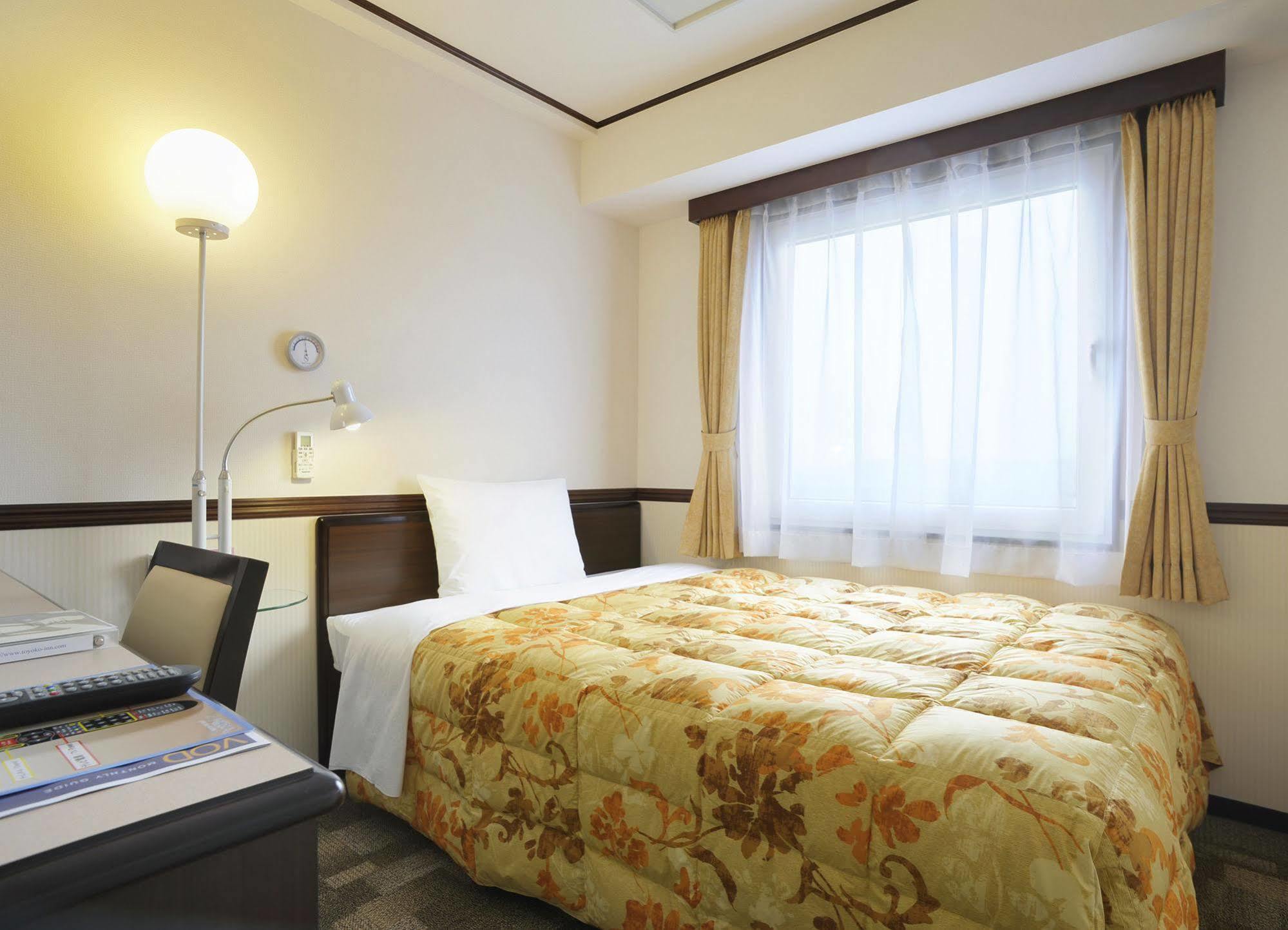 Toyoko Inn Takasaki Eki Nishi Guchi No 2 Екстериор снимка